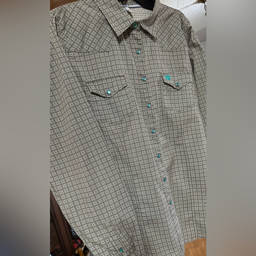 Women’s Cinch Patterned Shirt with Turquoise Accents